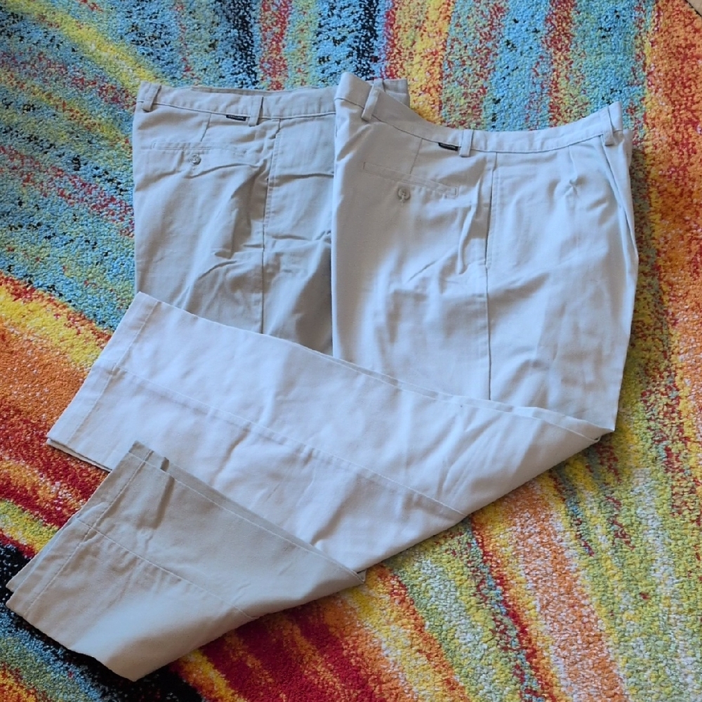 🎵2 Pair Dockers Pleated Chinos 36 X 32🎵